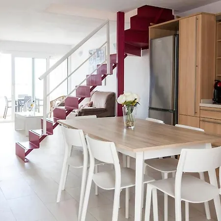Casa En Primera Linea En Vell アパート ビニベカ