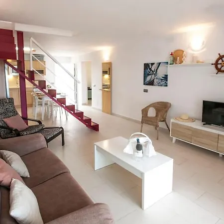 Casa En Primera Linea En Vell アパート